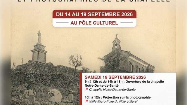 Ausstellung mit Postkarten und Fotografien