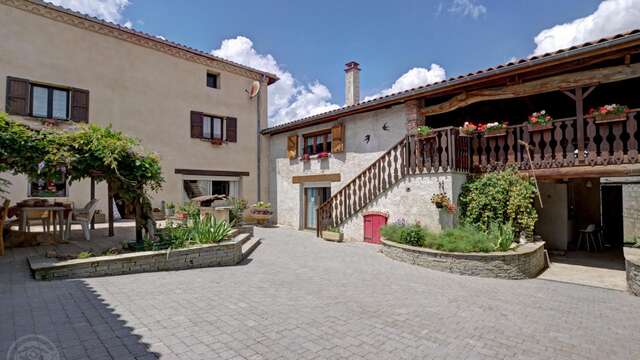 La Loge aux Hirondelles