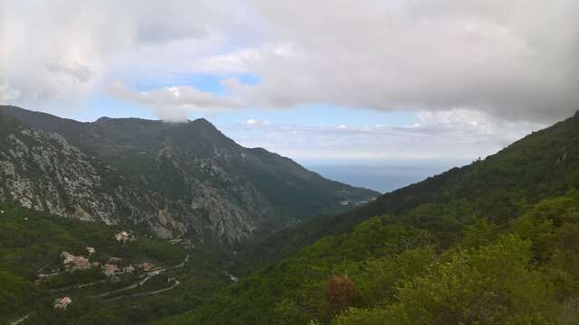 Randonnée pédestre du Col de Castillon à Sainte-Agnès