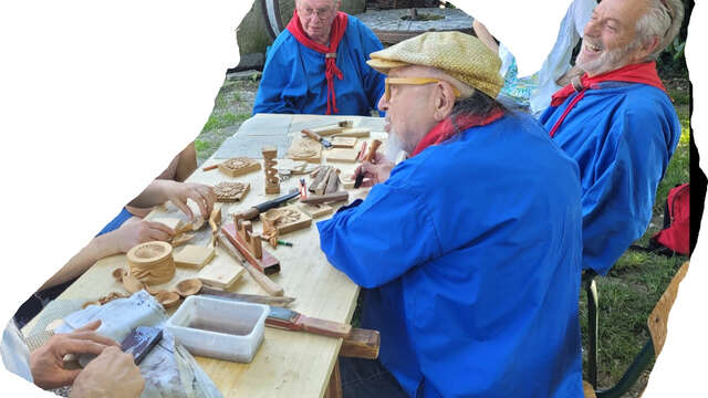 Atelier sculpture sur bois au couteau