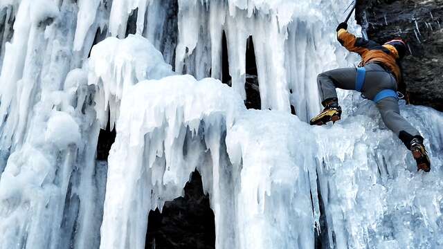 Initiation à la cascade de glace