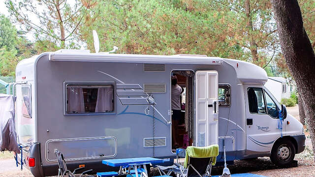 Camping Ushuaia Village Provence Ventoux