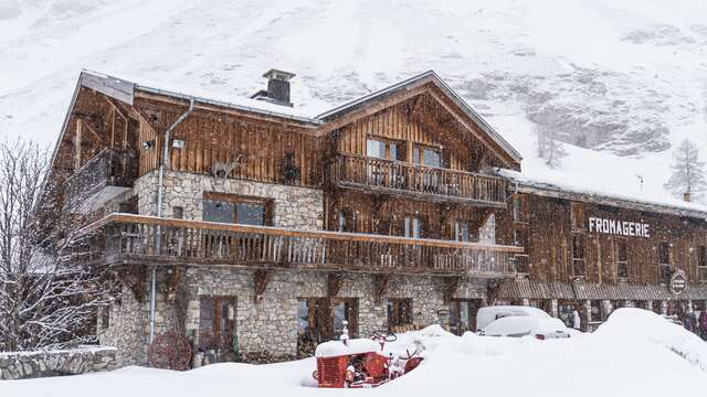 Farm visit and cheese making