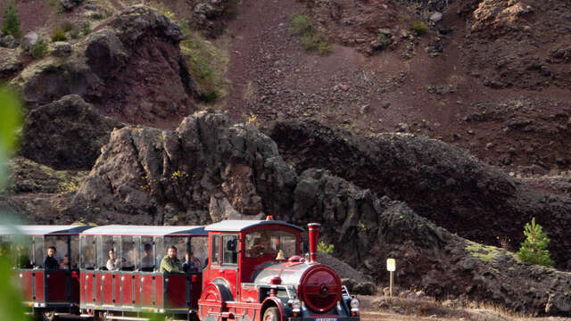 Les excursion en bus - A la découverte du Volcan de Lemptégy