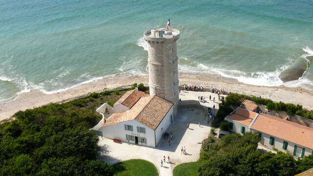 Phare des Baleines - Le Musée et la Vieille Tour