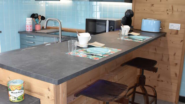 The Scionzier White House