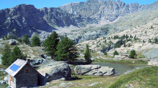 Accompagnateur montagne Alain Creton et  ethnobotaniste.