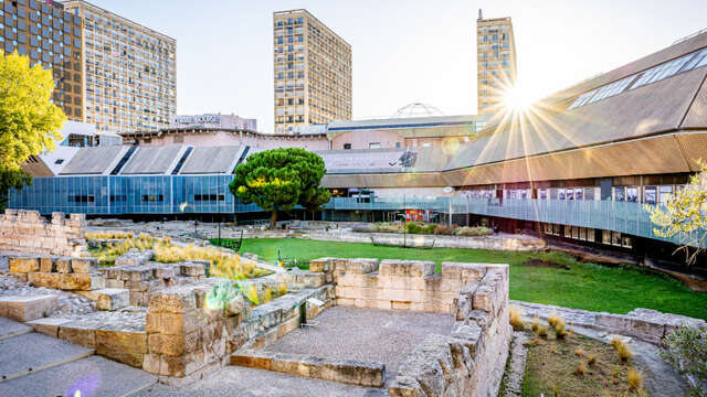 Balade urbaine "Balade-croquis des anciens quartiers du Vieux-Port"