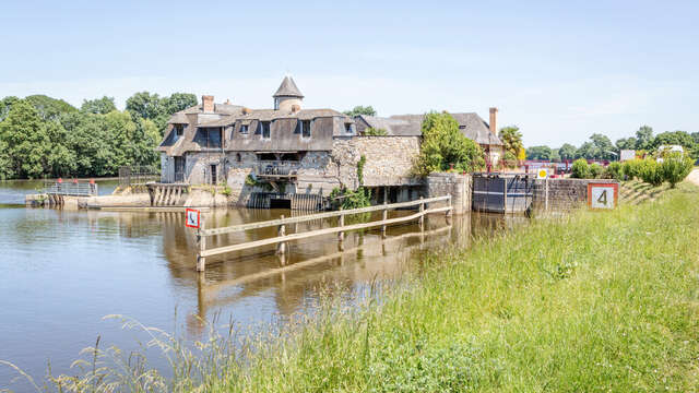 Écluse de la Roussière