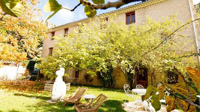 LA BASTIDE DU PARADOU