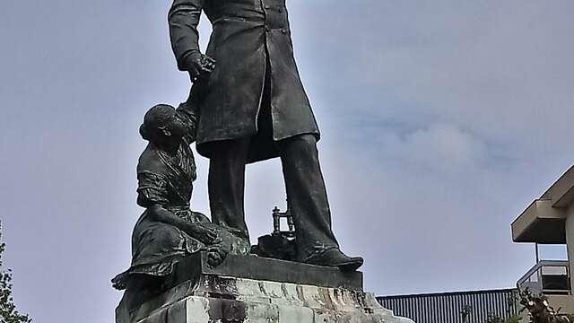 La Statue de Louis Pasteur à Alès