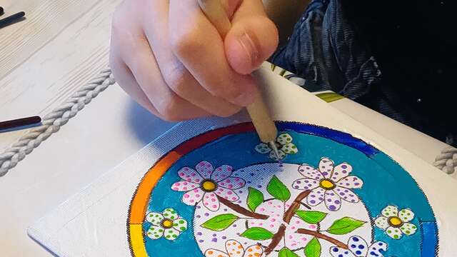 Atelier de peinture acrylique: réalisation de mandalas