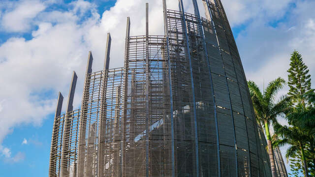 Guided tour of the Tjibaou Cultural Centre - Etic NC