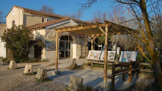 Aire de pique-nique de la Capelière-Maison de la réserve et du Vaccarès