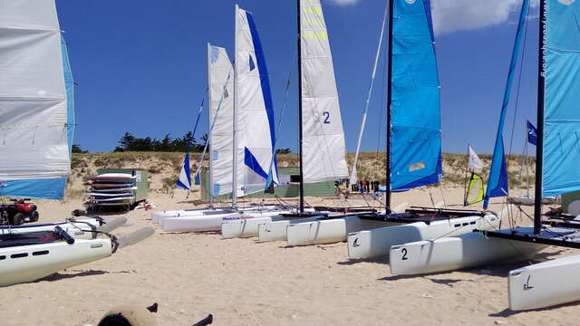 Cours de catamarans, planche à voile, stand-up paddle, wing par La Cabane Verte