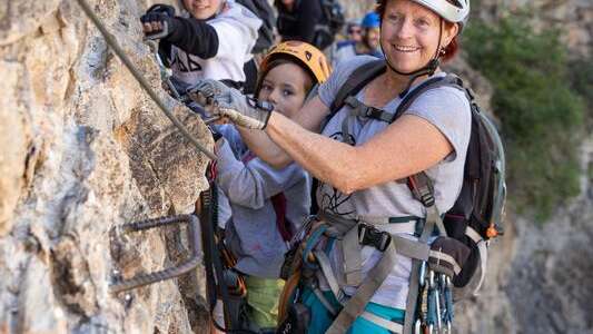 "Des Pieds et des Mains" climbing