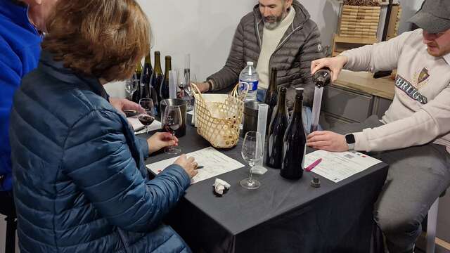 Atelier d'assemblage au Domaine Fontaine du Clos