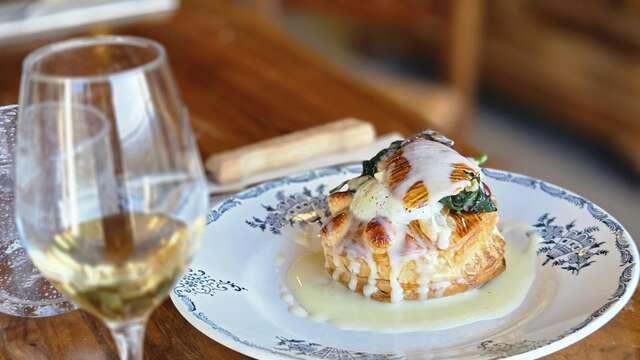 Dîner à la table vigneronne