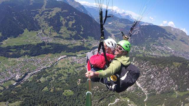 Paragliding with Gravité0