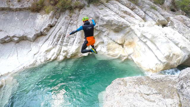 Canyoning avec la Base de Loisirs Drôme Aventure