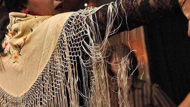 Défilé de calèches avec Sévillanes - Féria de Pâques