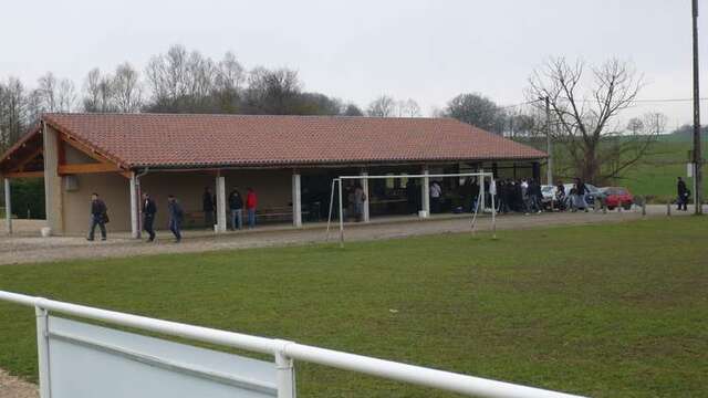 Auvent du stade - Bény
