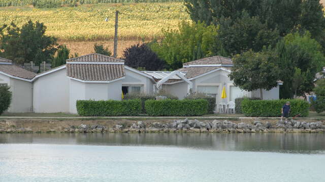 24 gîtes au camping "Le Lomagnol"