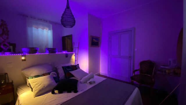 Chambre de la galerie du port douce France