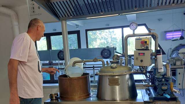 Visite de la confiserie et miellerie des 3 ours