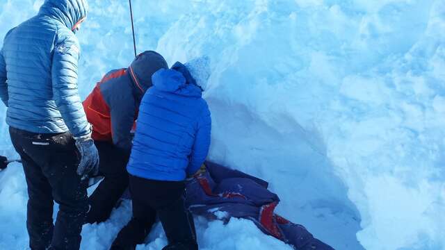 Gestion du risque et secours avalanche - Formation ANENA avec Anne ZANOLIN