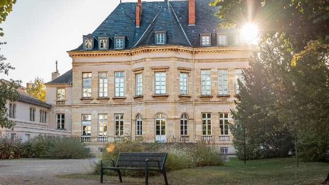 Musée Déchelette : où sont les femmes ?