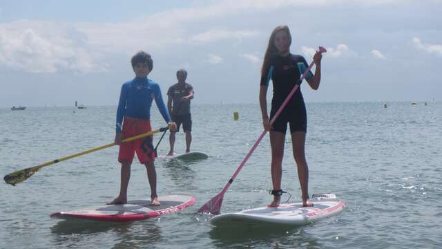 Stand-up paddle por la costa con Ré Glisse