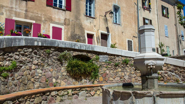 Roquebrune au fil de l'eau
