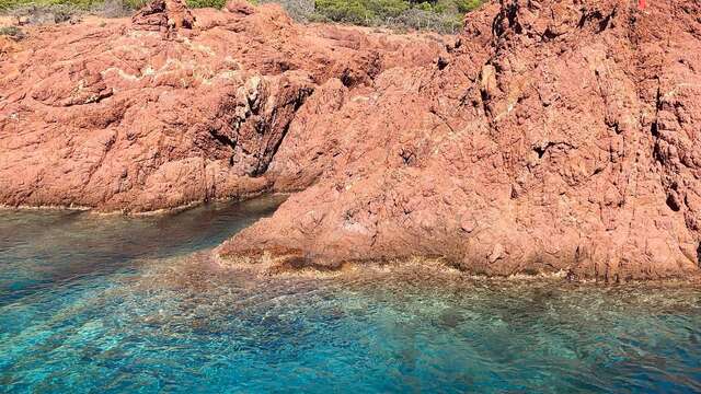 Excursion “Calanques & baignade” by Rand'eau Aventure