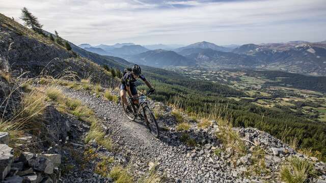 Les Balcons de la Blanche N°6 - Difficile 27km - 3h