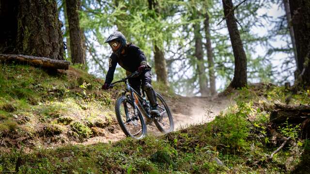 Itinéraire bike park piste rouge "Le Varensc"