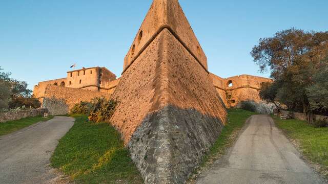 Sentier du Fort Carré