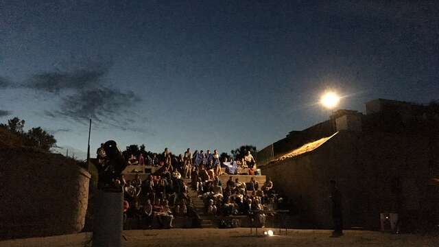 Serata a cielo aperto