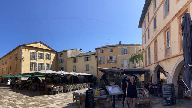 Marché Antiquités / Brocante