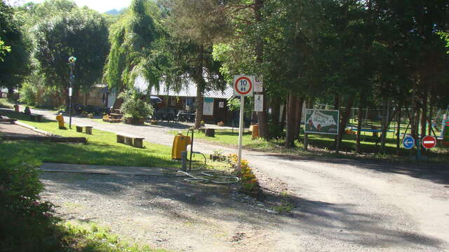 Camping Caravaneige de La Blanche**