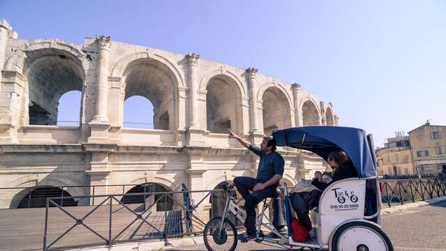 Discover the city from a pedicab
