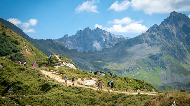 Boucle le Signal - Col du Joly - Pierres Blanches - Lac de Roselette