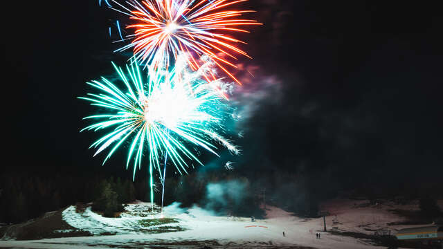 DJ LIVE  - New Year's Eve