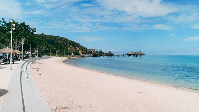 Tourist Bus Tour in Nouméa - Nouméa Islands Tours