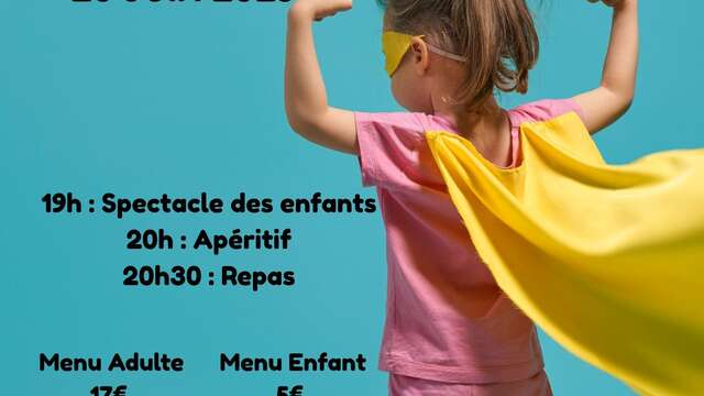 Aufführung und Jahresabschlussessen der Schule
