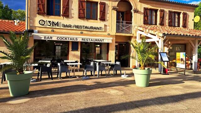 O'3M bar restaurant