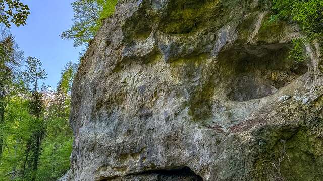 Falaise d'escalade du Parc Thermal - Secteur des Thermes