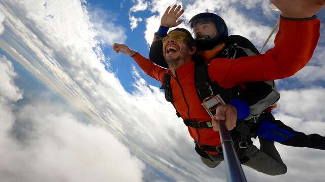 Sautez en parachute en tandem et dépassez vos limites!