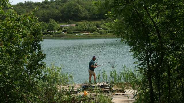 Fishing in Virieu le Grand lake