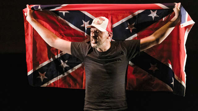 Théâtre : ILS NE MÉRITENT PAS TES LARMES